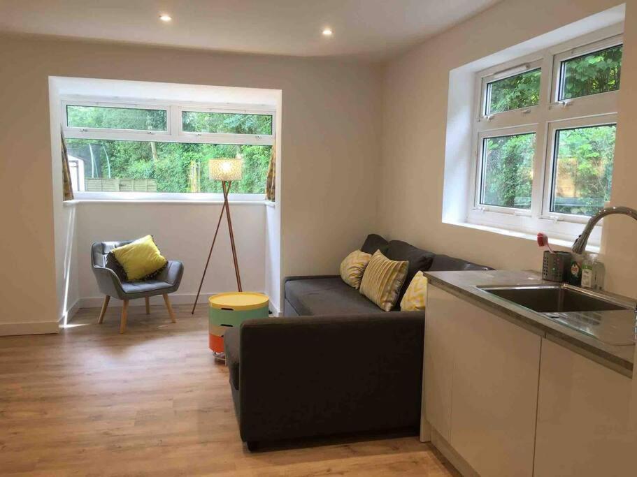 Bright And Spacious Annex Near Lymington With Private Garden 외부 사진